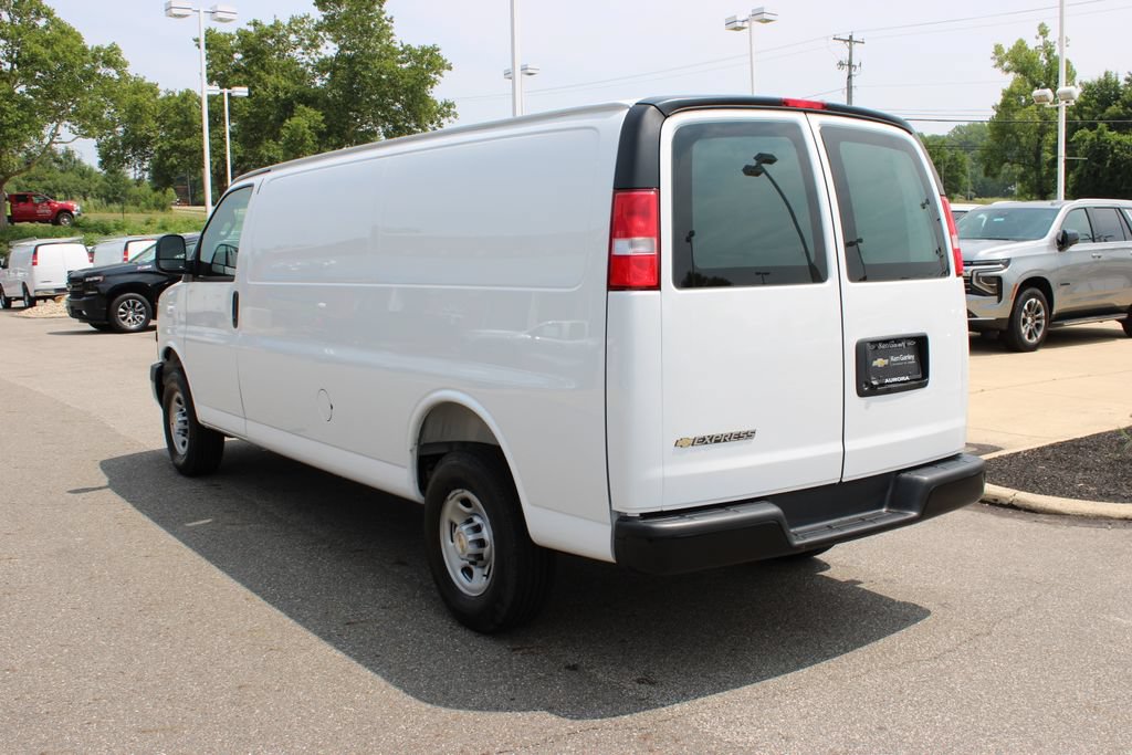 New 2026 Chevrolet Express 3500 Extended w/ Driver Convenience Package RWD image 21