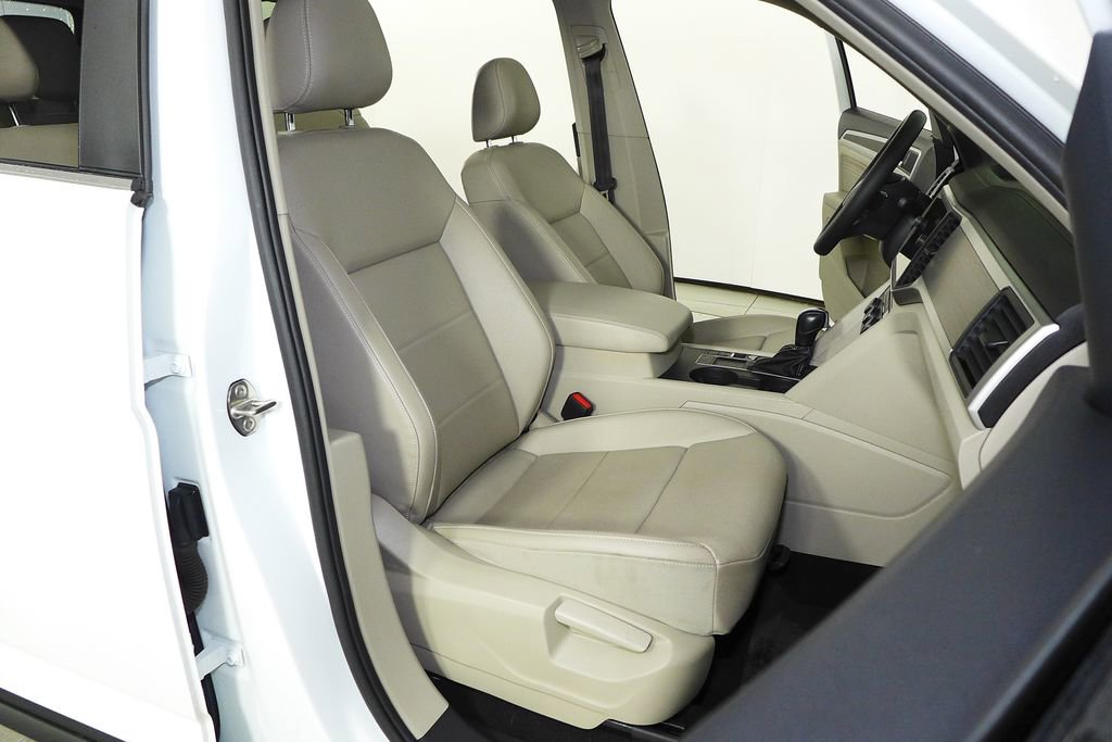 Used 2021 Volkswagen Atlas SE w/ Panoramic Sunroof Package image 19