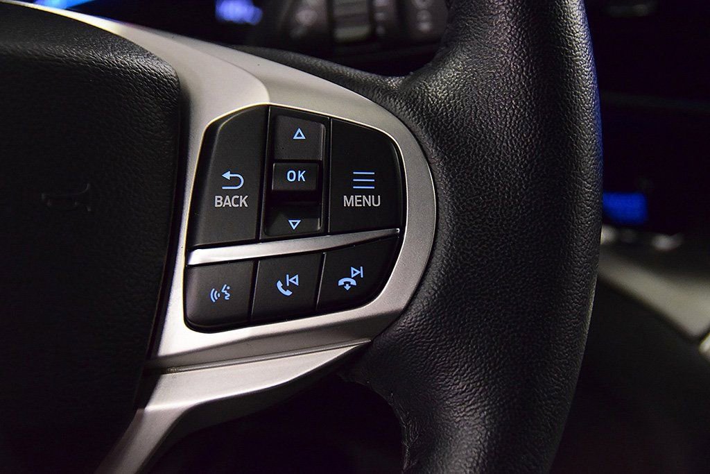 Used 2023 Ford Explorer XLT w/ Equipment Group 202A image 22