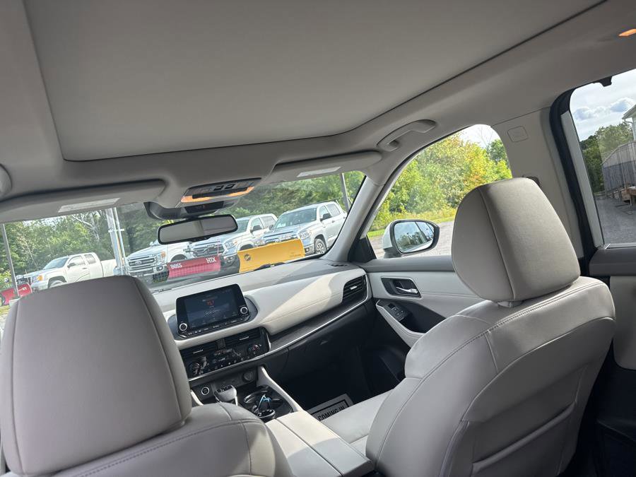 Used 2021 Nissan Rogue SL image 7