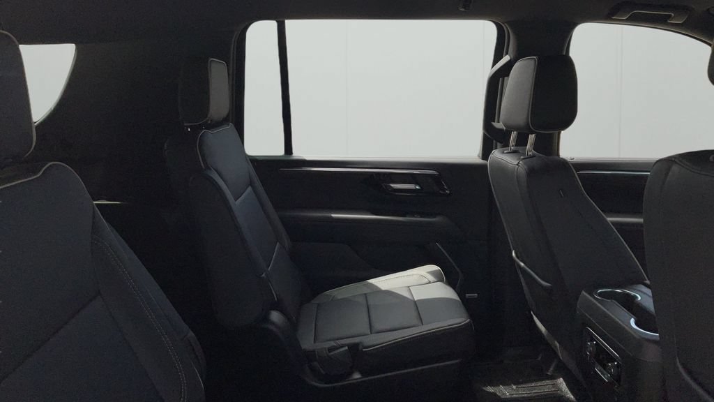 Used 2025 Chevrolet Suburban Premier AWD/4WD image 63