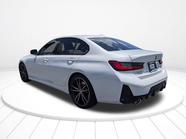 Used 2024 BMW 330i Sedan w/ M Sport Package RWD image 5