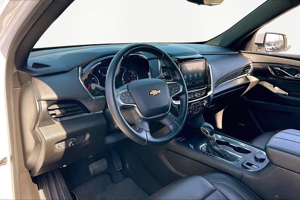 Used 2023 Chevrolet Traverse High Country image 14