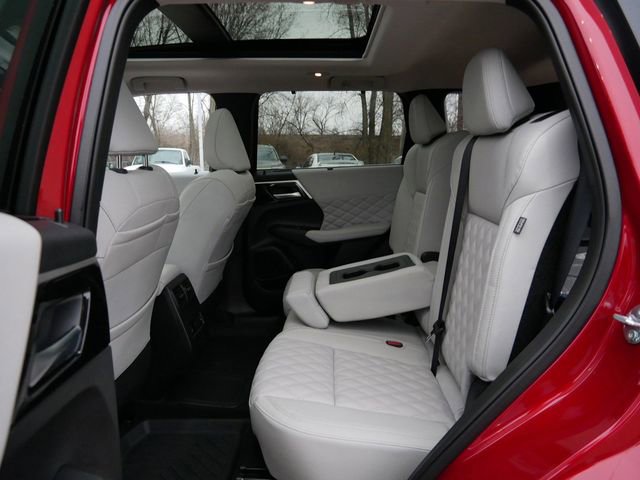 Used 2025 Mitsubishi Outlander SEL AWD/4WD image 11