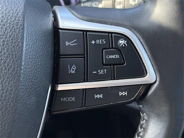 Used 2022 Toyota Highlander XSE image 24