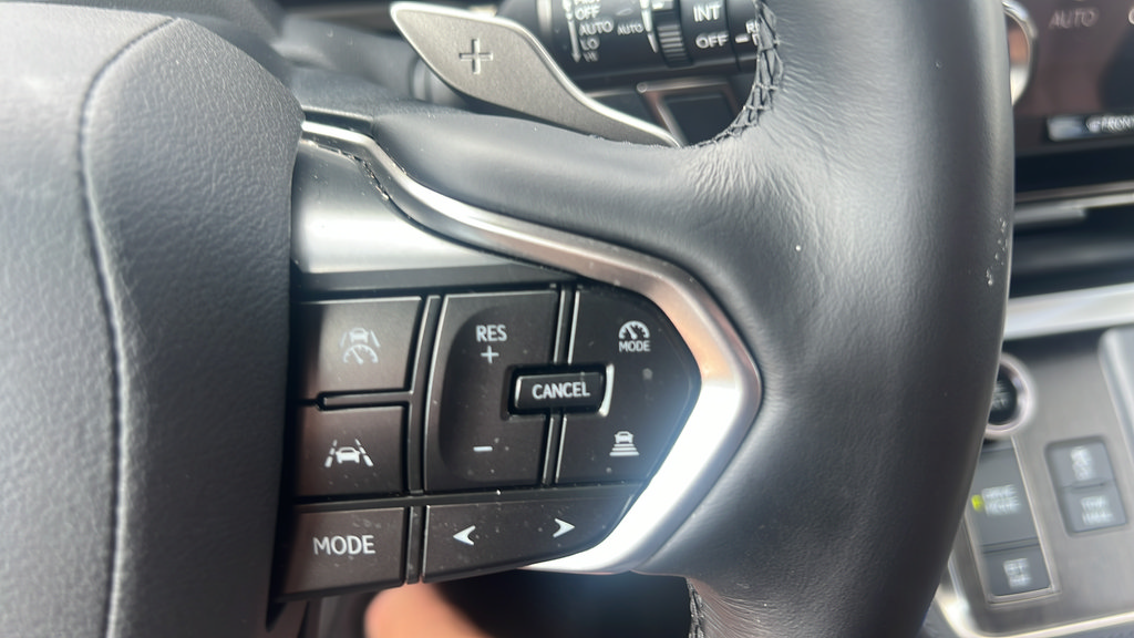 Used 2025 Lexus GX 550 w/ Accessory Package (2T) AWD/4WD image 28