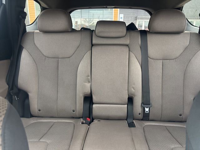 Used 2023 Hyundai Santa Fe SEL w/ Cargo Package image 36