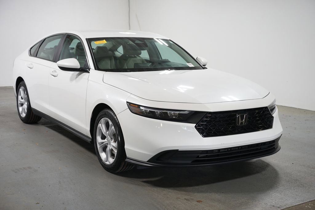 Used 2025 Honda Accord LX image 3