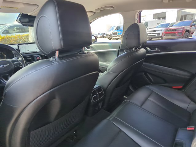 Used 2022 Genesis G70 2.0T image 15