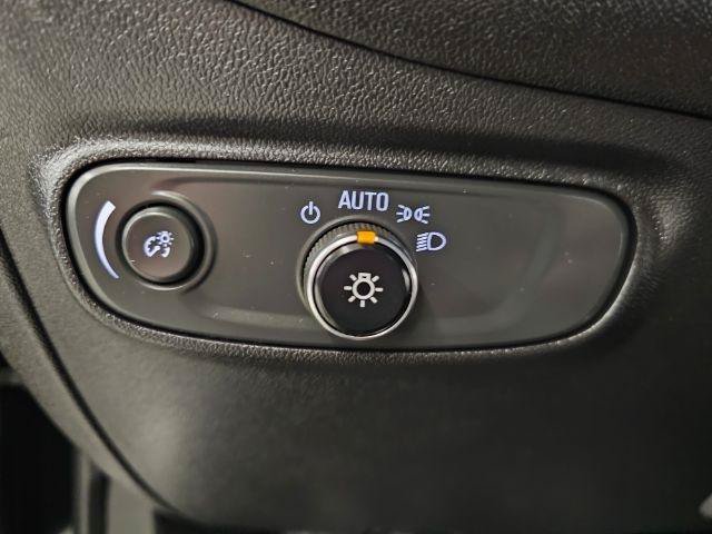 Used 2018 Chevrolet Equinox LS FWD image 20