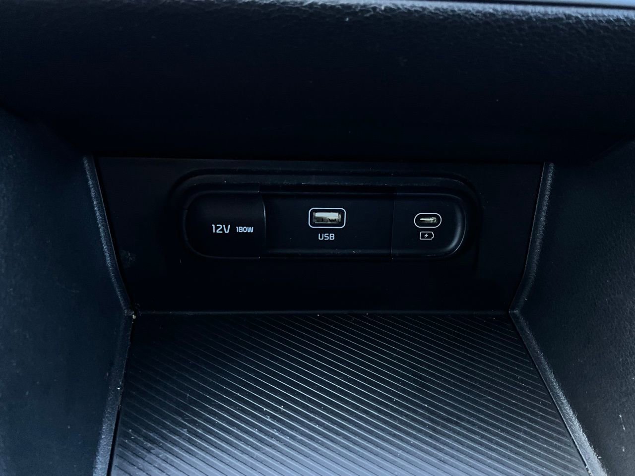 Used 2025 Kia Sportage LX image 23