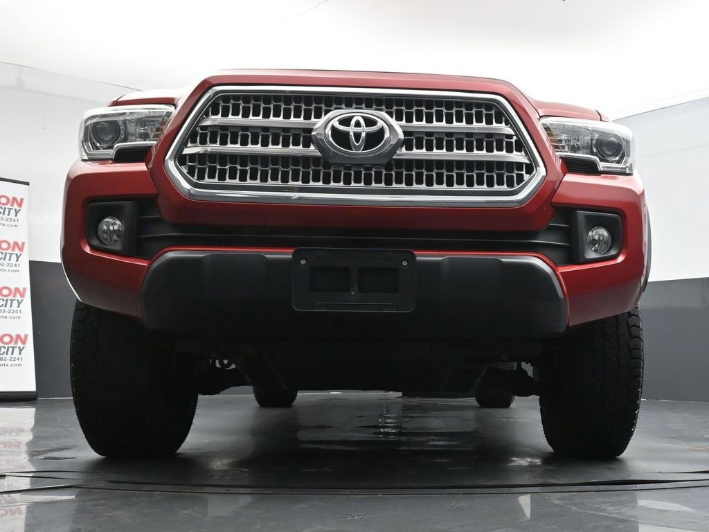 Used 2016 Toyota Tacoma TRD Off-Road w/ Premium & Technology Package image 29