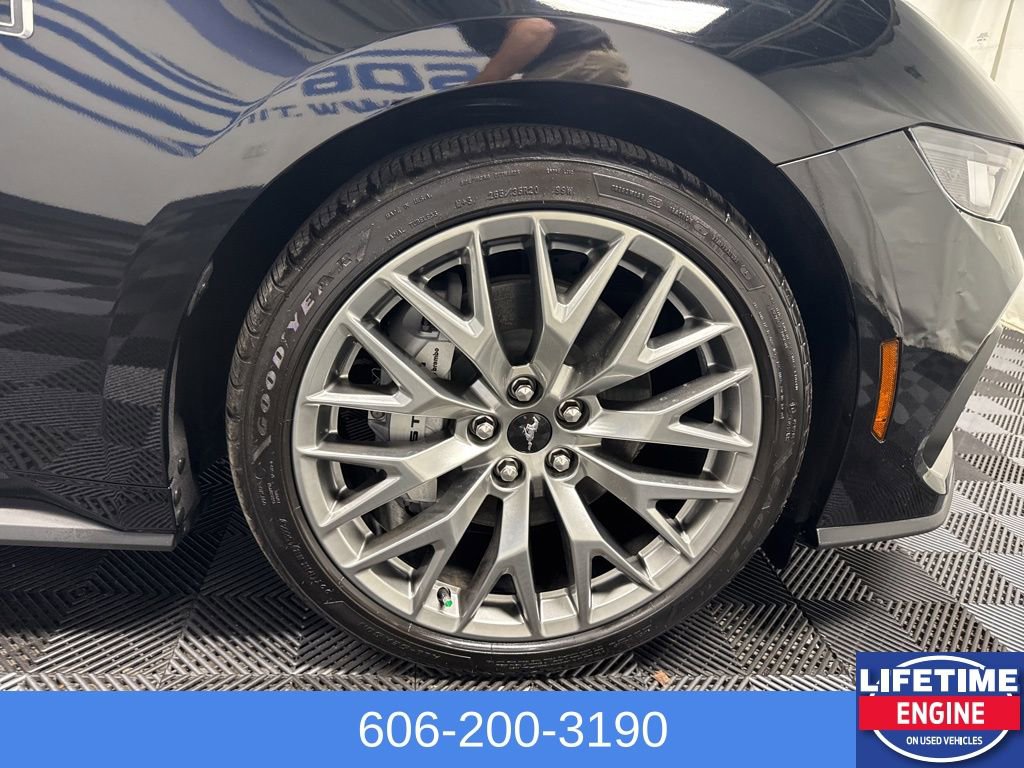 Used 2024 Ford Mustang GT Premium image 5