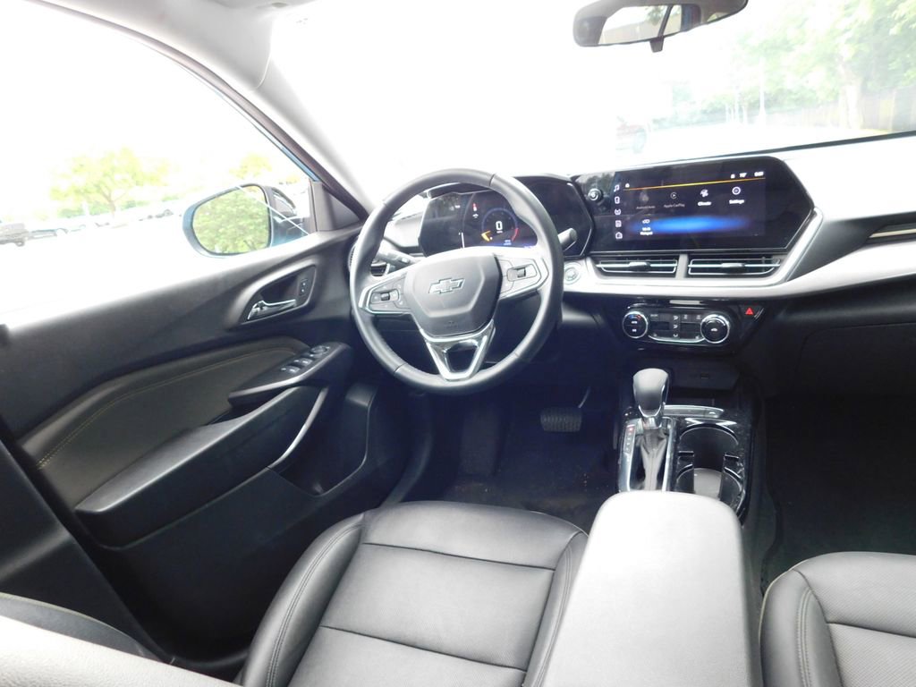 Certified 2025 Chevrolet Trax ACTIV w/ Driver Confidence Package FWD image 6