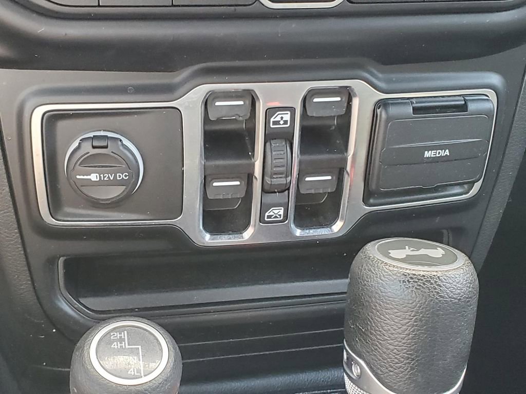 Used 2020 Jeep Wrangler Unlimited Sport S image 29