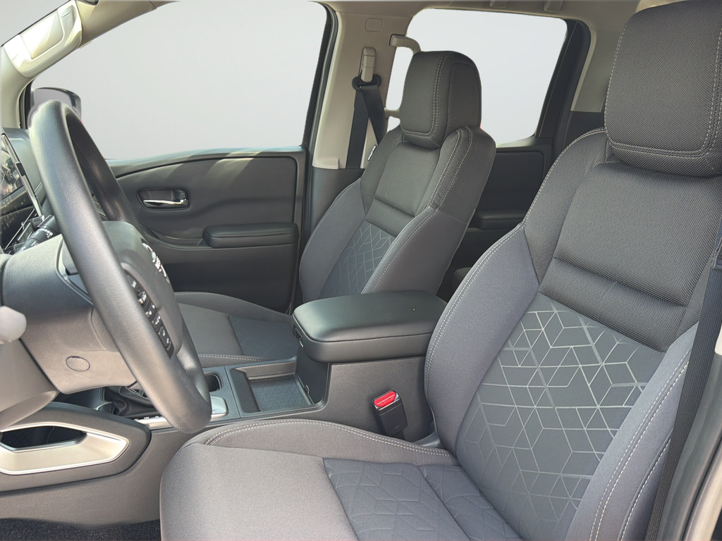 Certified 2025 Nissan Frontier SV RWD image 16