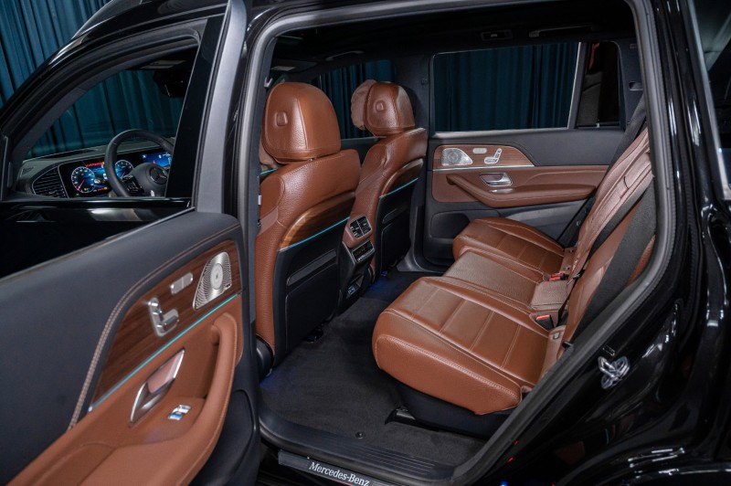 New 2026 Mercedes-Benz GLS 580 4MATIC image 30