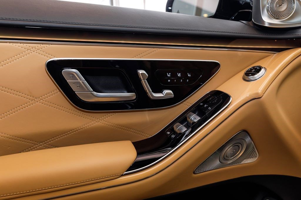 Used 2023 Mercedes-Benz Maybach S 680 4MATIC image 32