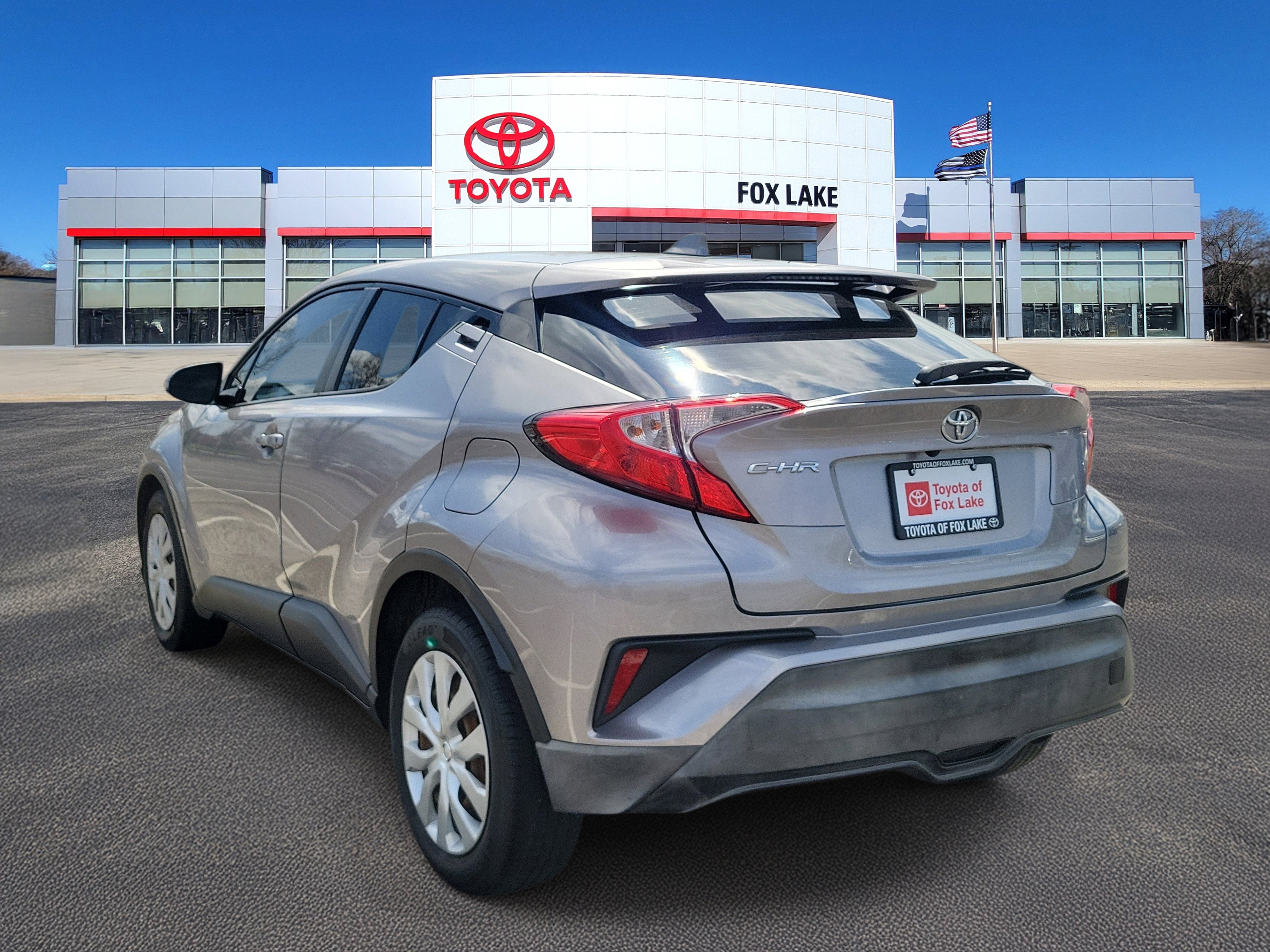 Used 2020 Toyota C-HR LE video 3