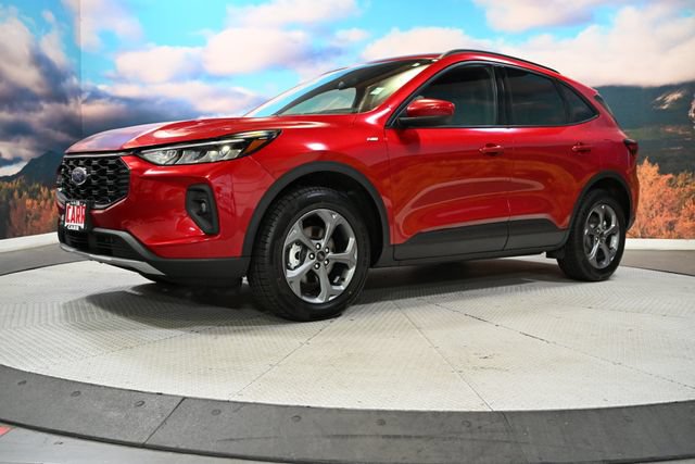 Used 2025 Ford Escape ST-Line Select AWD/4WD image 3