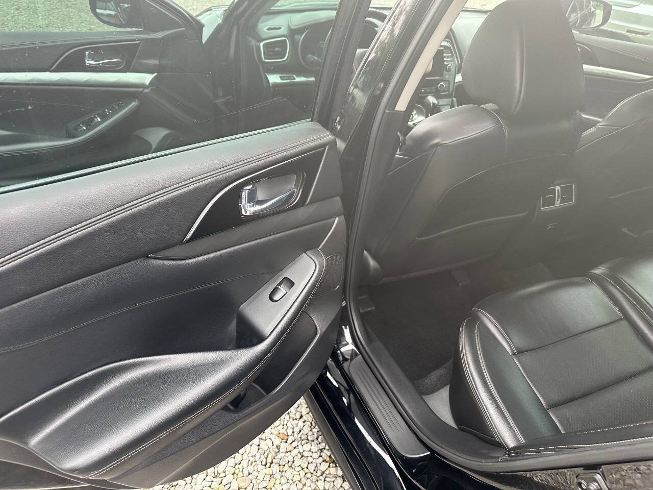 Used 2021 Nissan Maxima 3.5 SV w/ Floor Mat Group FWD image 12