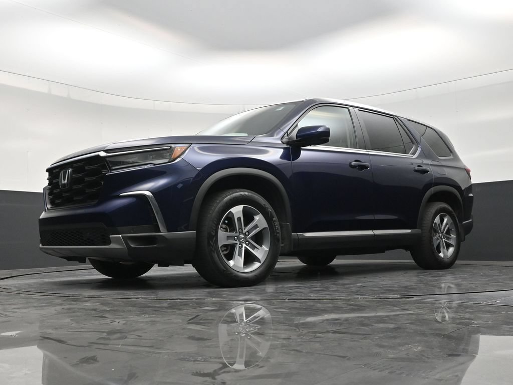 Used 2025 Honda Pilot EX-L image 18