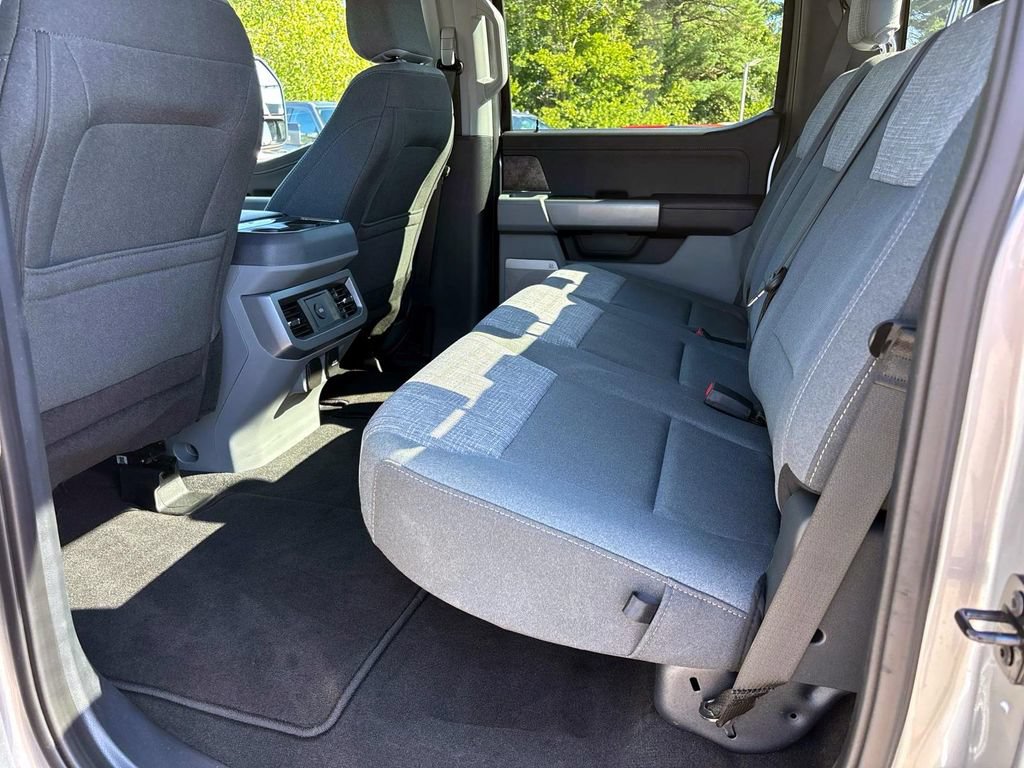 Used 2024 Ford F250 XLT w/ Black Appearance Package AWD/4WD image 15