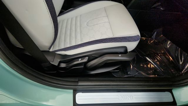 Used 2026 MINI Cooper S FWD image 37