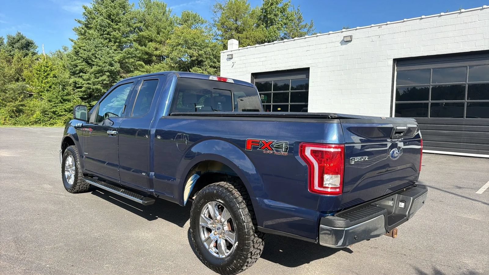 Used 2016 Ford F150 XLT w/ Equipment Group 302A Luxury AWD/4WD image 5