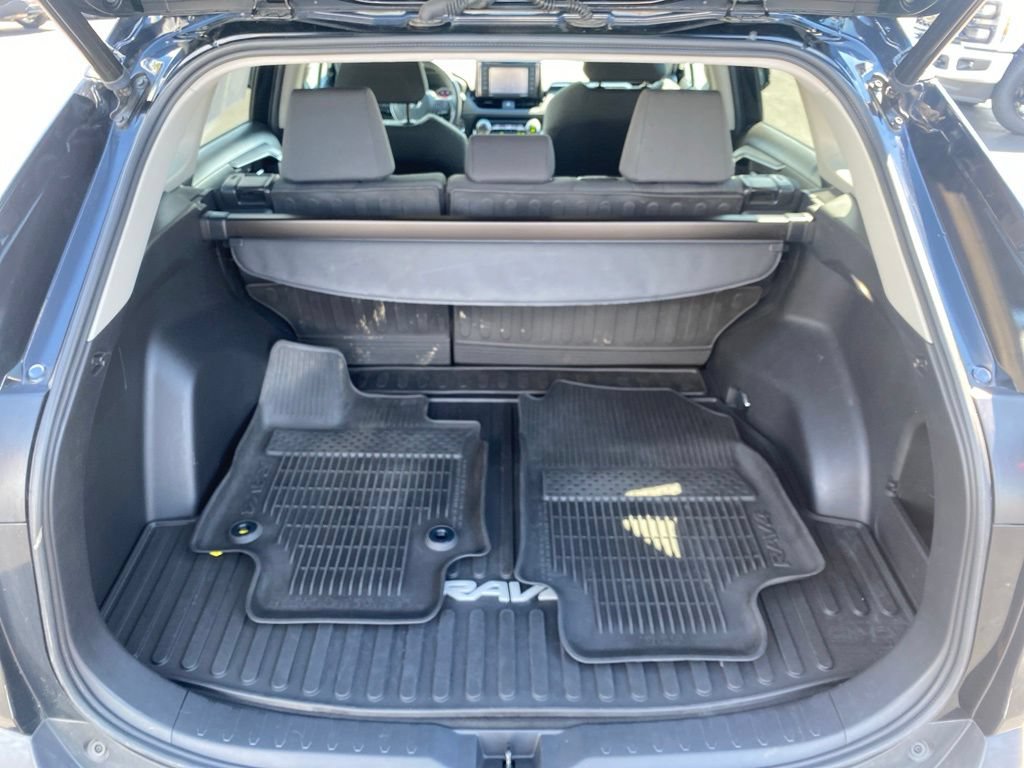 Used 2022 Toyota RAV4 XLE w/ Convenience Package AWD/4WD image 49