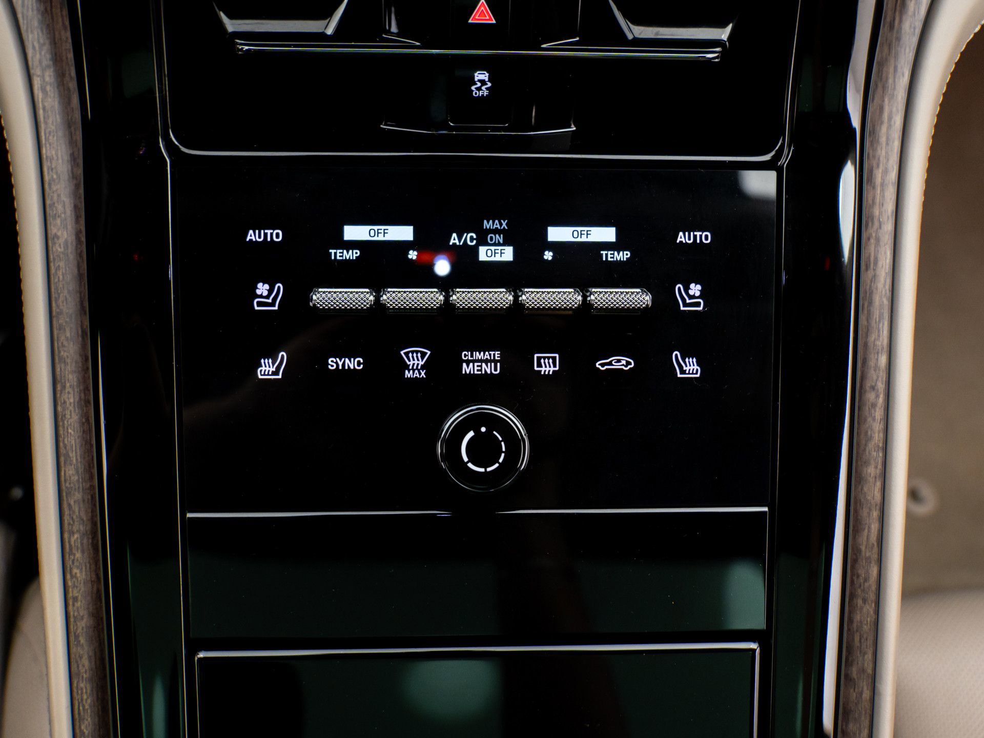 Certified 2024 Porsche Panamera 4 image 21