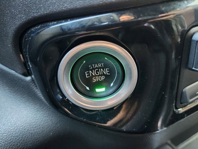 Used 2024 Chevrolet Silverado 1500 High Country w/ Technology Package image 8