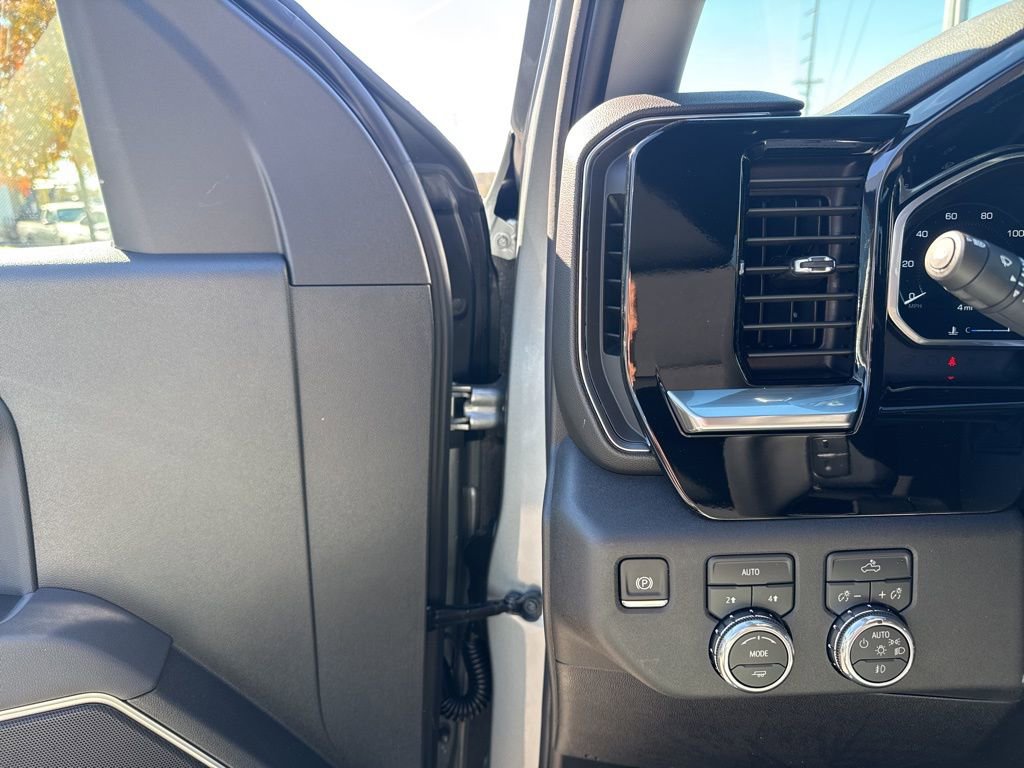 New 2026 GMC Sierra 1500 Elevation image 14