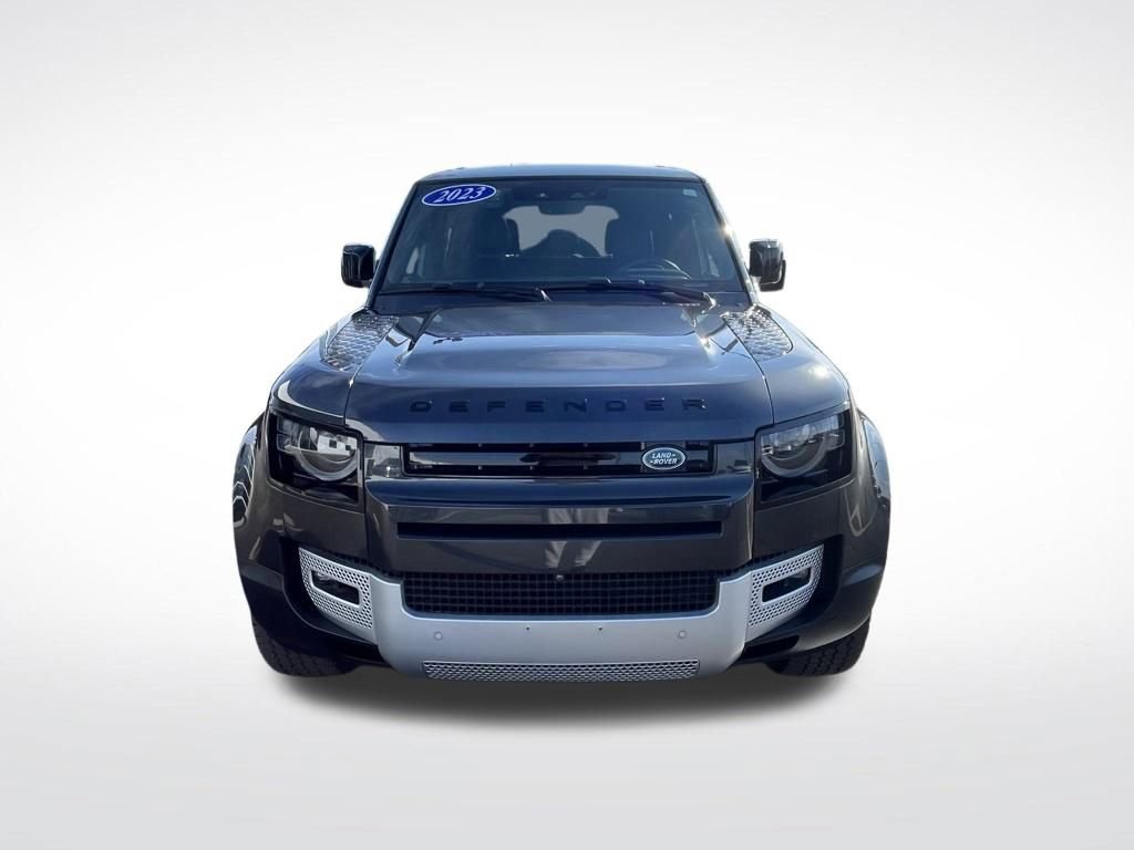 Used 2023 Land Rover Defender 110 SE image 8