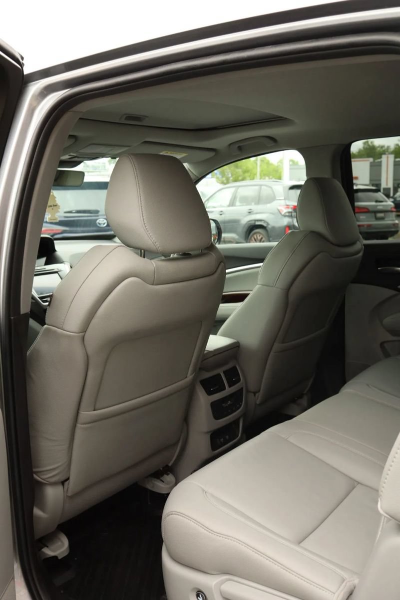 Used 2020 Acura MDX FWD image 36