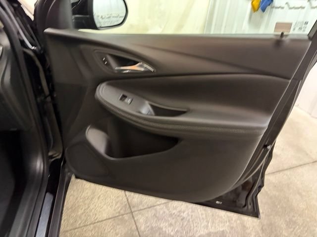 Used 2023 Buick Encore GX Preferred w/ Cold Weather Comfort Package FWD image 26