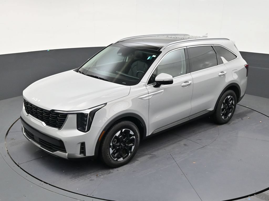 Used 2025 Kia Sorento S w/ Panoramic Sunroof Package FWD image 12