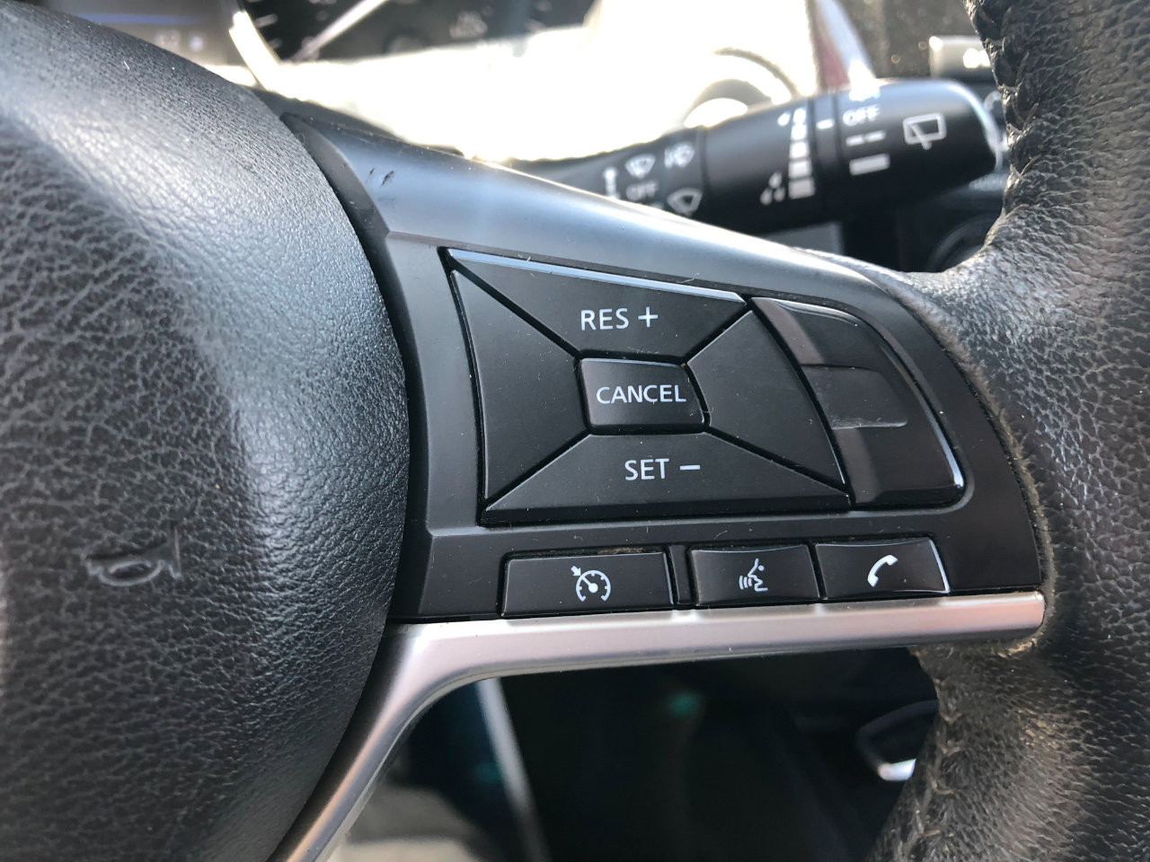 Used 2019 Nissan Rogue SV image 14