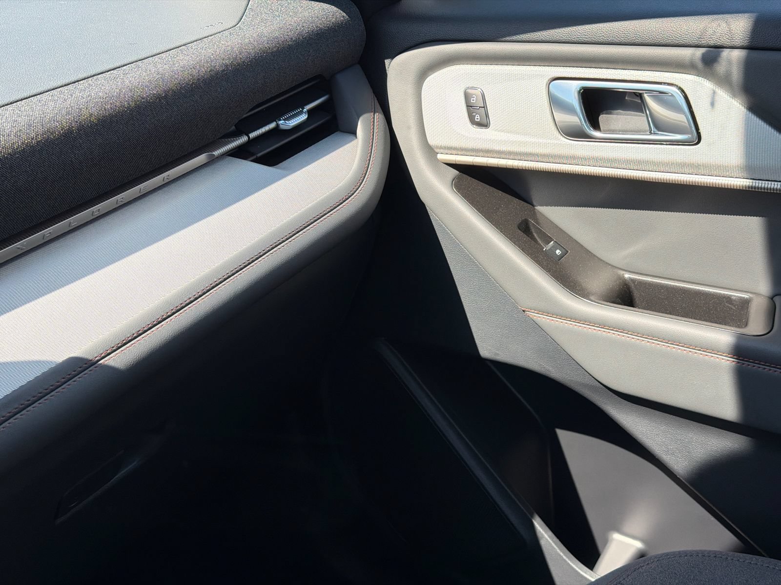 New 2026 Ford Explorer Active AWD/4WD image 30