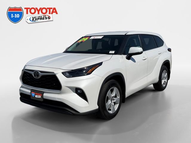 Certified 2024 Toyota Highlander LE AWD/4WD image 1