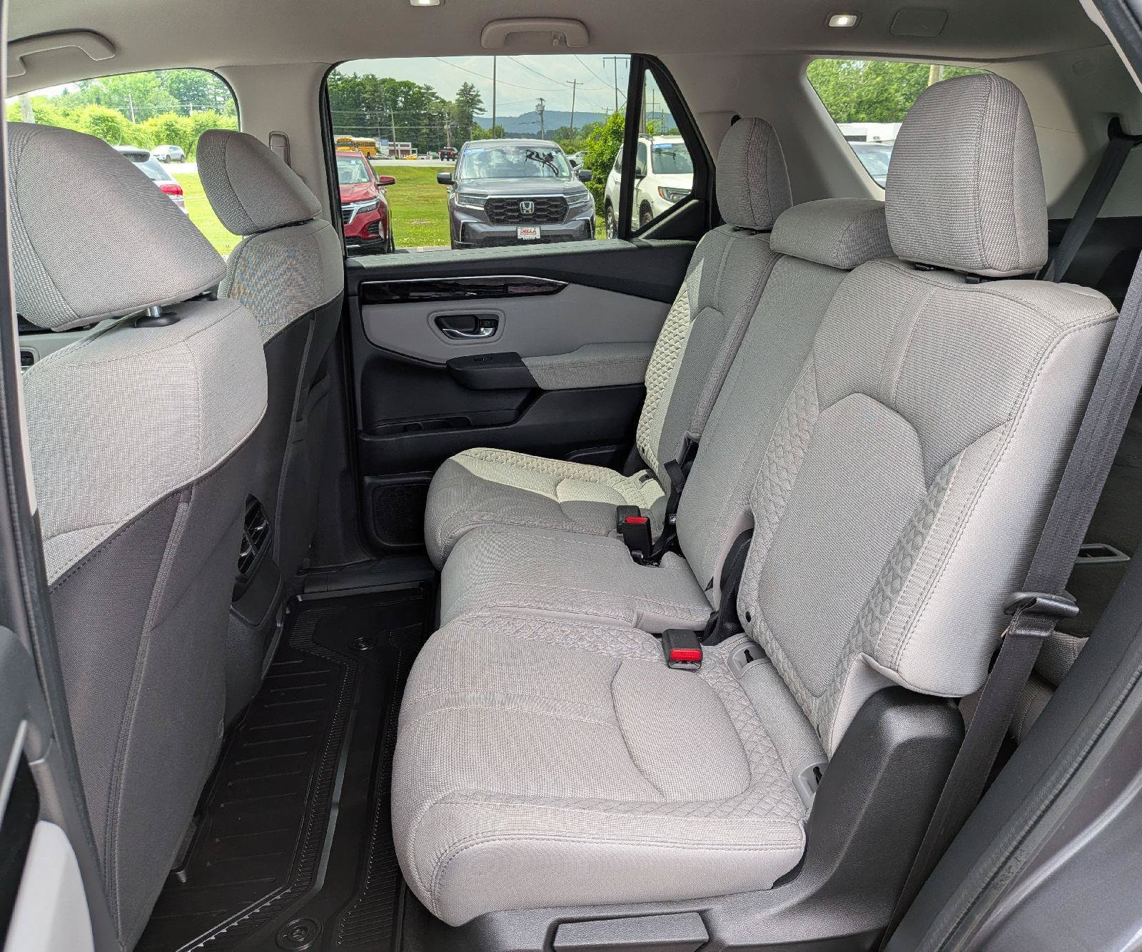 Certified 2023 Honda Pilot LX image 22