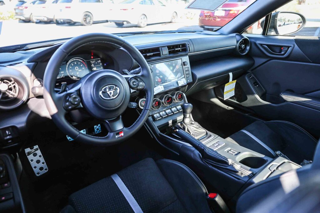 Certified 2025 Toyota GR86 Premium w/ ALL Weather Mat Package (TMS) image 2
