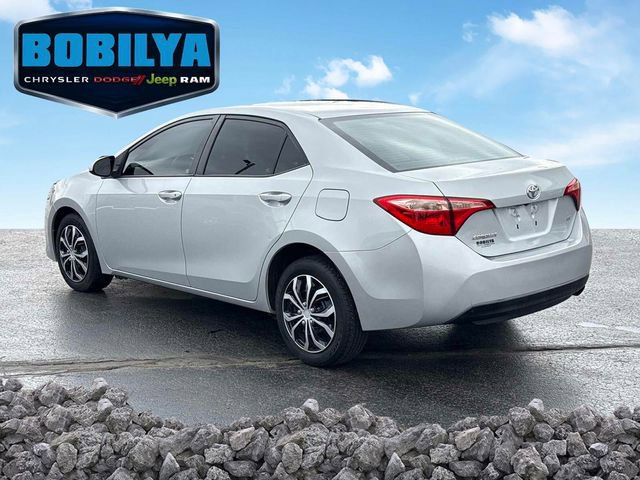 Used 2018 Toyota Corolla LE FWD image 4