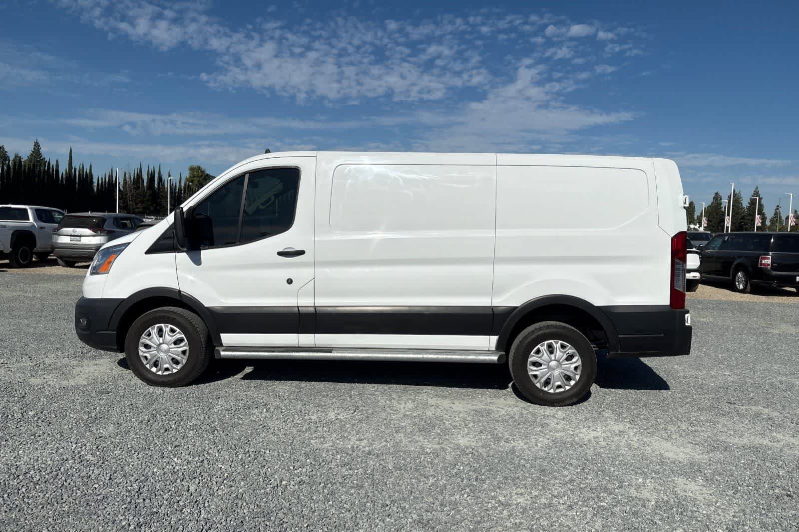 Used 2022 Ford Transit 250 Low Roof w/ Exterior Upgrade Package RWD image 5