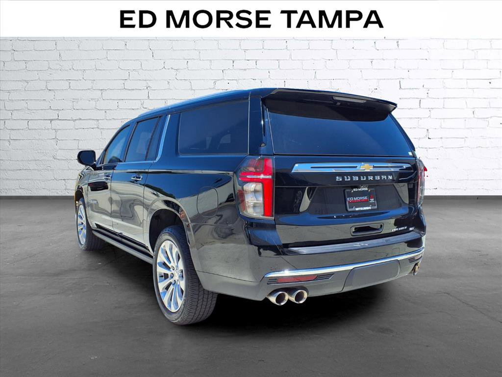 Used 2022 Chevrolet Suburban Premier AWD/4WD image 3