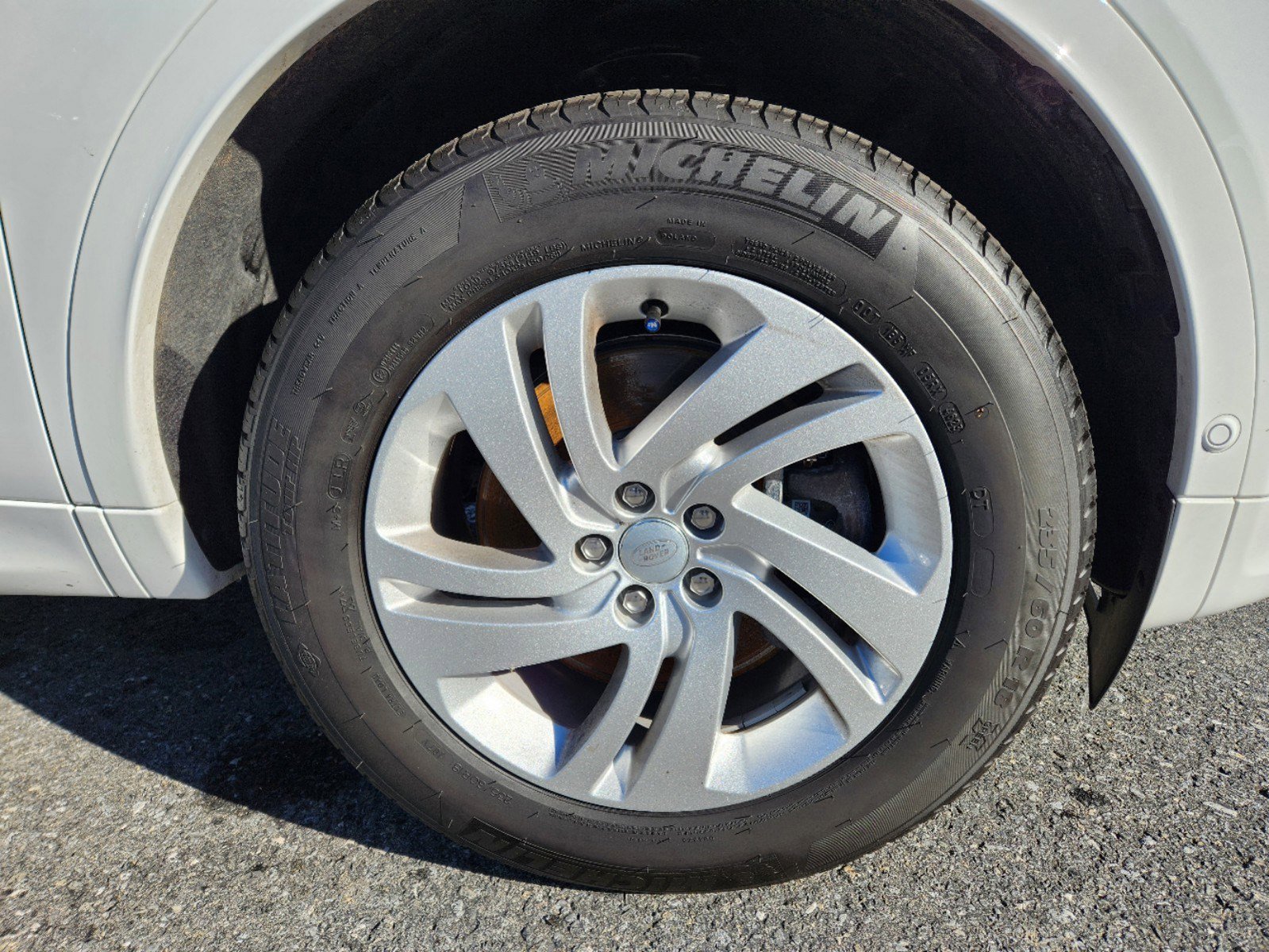 Certified 2024 Land Rover Discovery Sport S image 7