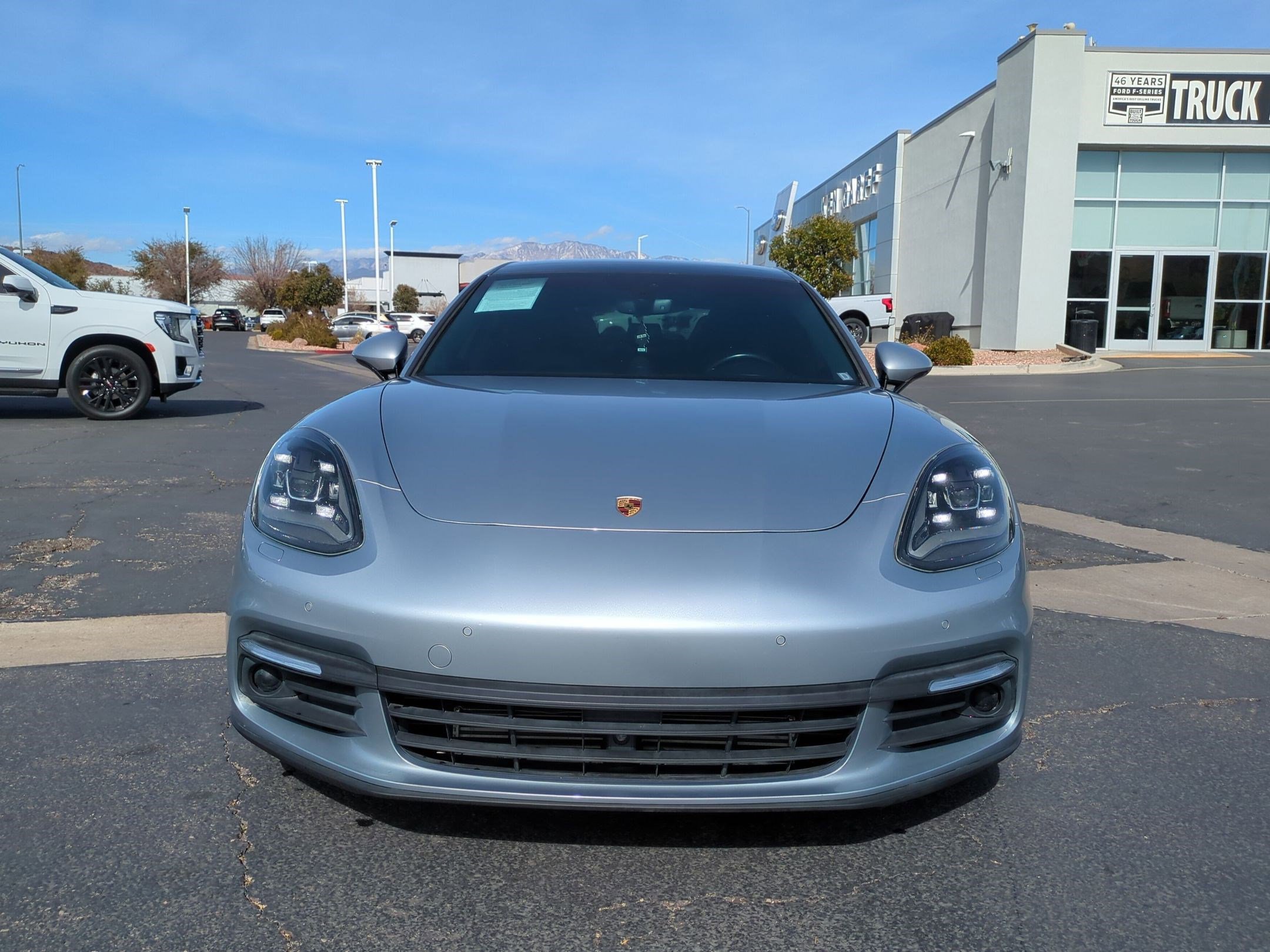 Used 2018 Porsche Panamera 4 image 9