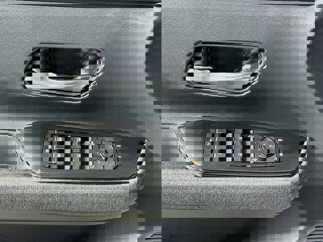 New 2026 Nissan Kicks SV w/ SV Premium Package image 15