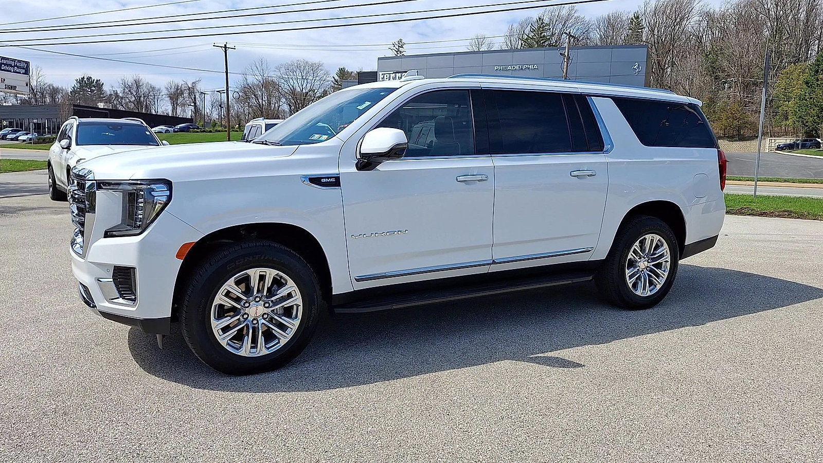 Certified 2024 GMC Yukon XL SLT w/ SLT Premium Package image 5