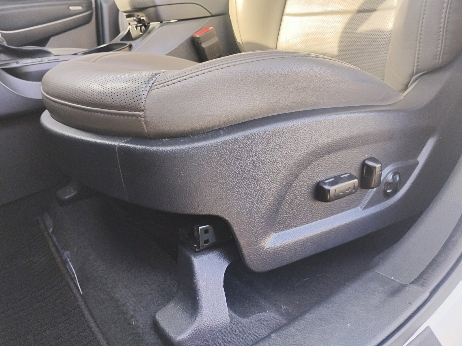 Used 2018 Hyundai Santa Fe Sport image 15